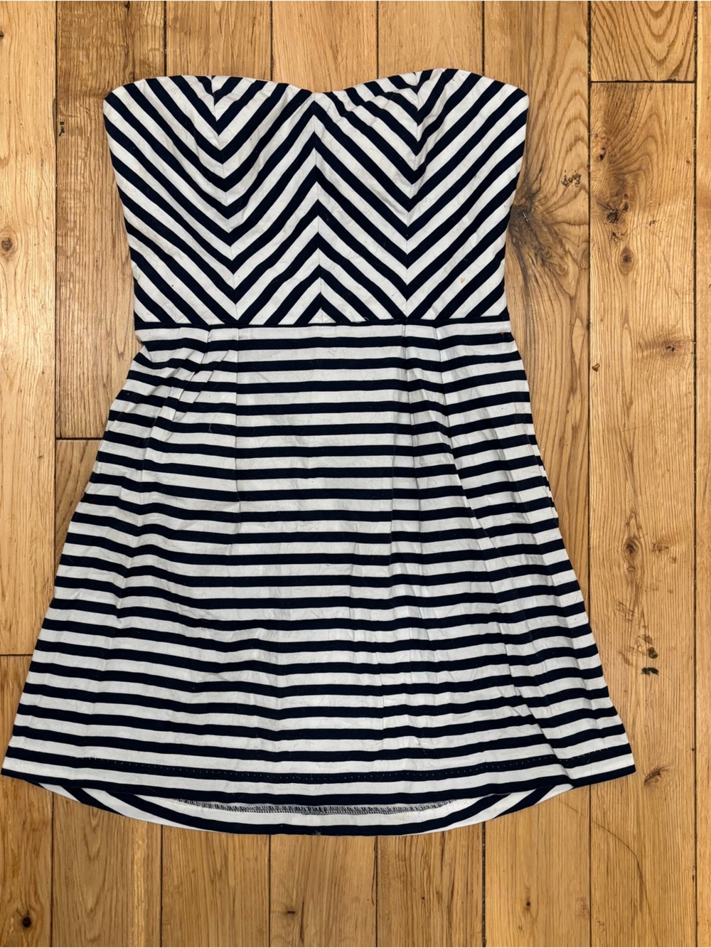 Hot Topic Strapless Striped Mini Dress Size Medium Blue & White